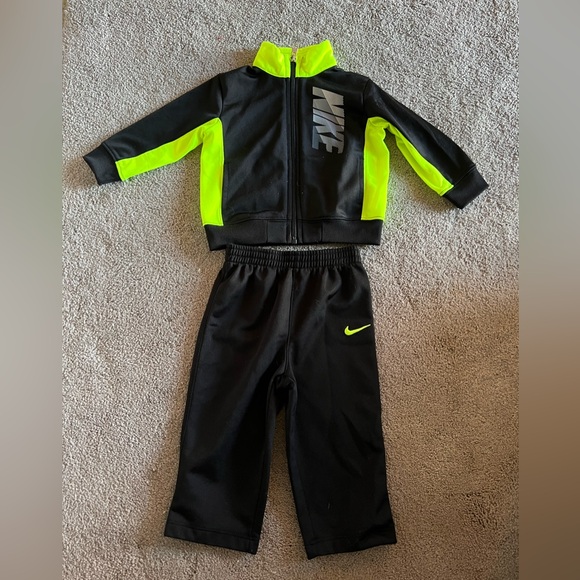 Nike Neon and Black Baby Tracksuit - Picture 1 of 2